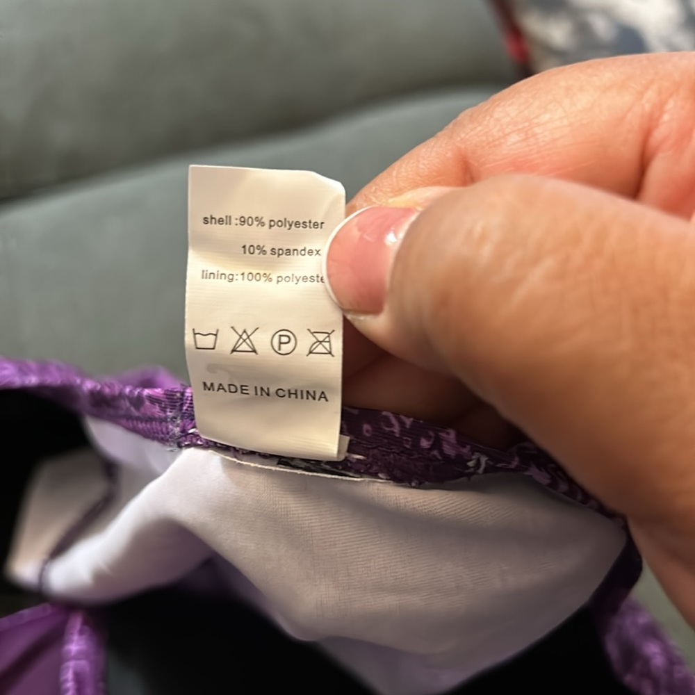 NWT small swimtop with halter closure and boy short bottom by Jose LLC - Picture 11 of 15